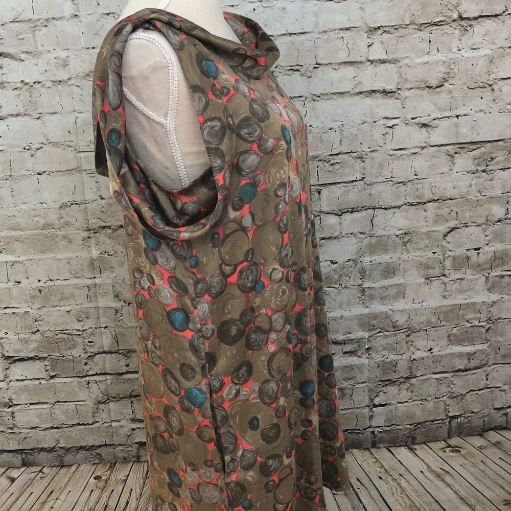 COLLECTIVE CONCEPTS Drape Back Print Tunic Dress